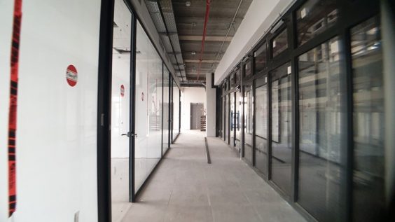 קומת משרדים בגמר מלא בגודל 500 מ